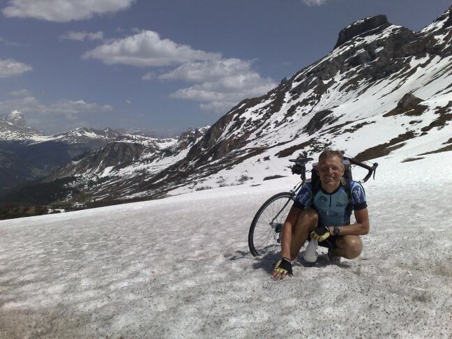 Op de Pordoi in de sneeuw op 2000 meter